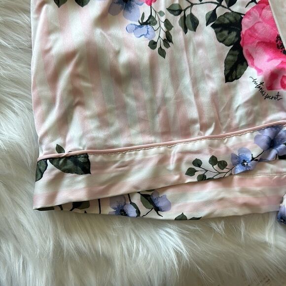 Victoria’s Secret Floral Romper - Picture 7 of 11